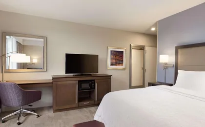 Hampton Inn & Suites Seattle Renton