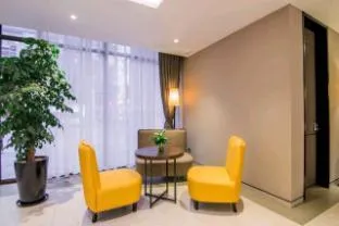 Home Inn Plus Shanghai Pudong Airport