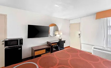 Super 8 by Wyndham Baton Rouge/I-10