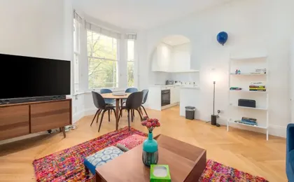 Beautiful Hampstead Home RH6