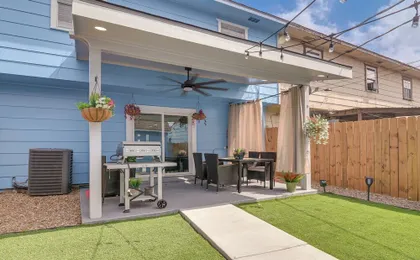 1/2 Mi to Sylvan Beach Park! Chic Townhome w/ Yard