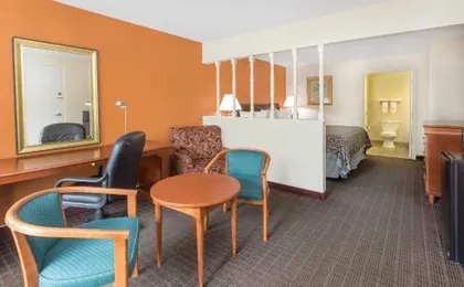 Days Inn by Wyndham Orangeburg South