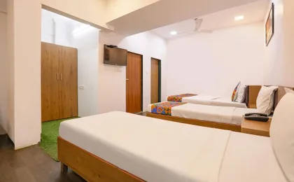 Fabhotel Aksa Inn