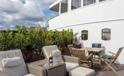 Fingal Edinburgh (Adults only)