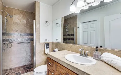 Golf, Boat, Swim! Walkable Lake Havasu Getaway