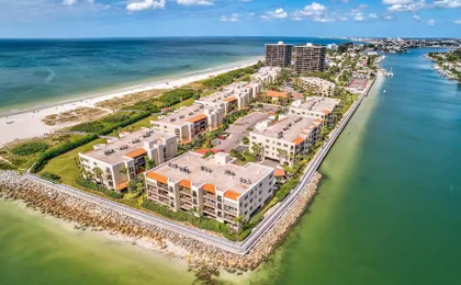 Land's End 10-302 Beach Front - Premier