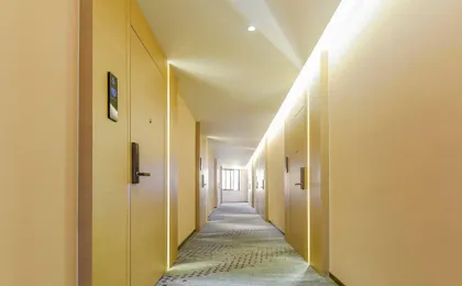 Lavande Hotel Chongqing Nanping Pedestrian Street Convention And Exhibition Center