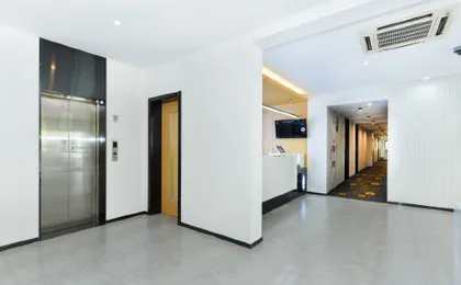 Changee Hotel (Shanghai Caolu Minlei Road Subway Station Shangchuan Road)