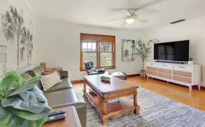 Mount Dora Home: Private Pool, Spa & Tropical Bar!