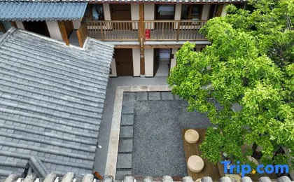 BlueJade Hotel(The Old Town of Lijiang LionHill)