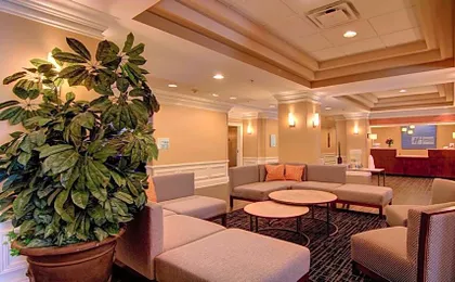 Holiday Inn Express & Suites Alpharetta - Windward Parkway by IHG