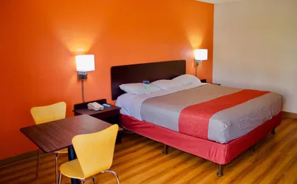 Motel 6 New Stanton, Pa