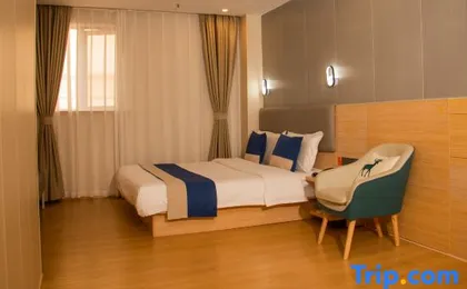 7 Days Premium Hotel (Shanghai International Automobile City Tongji University)