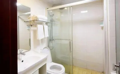 Yintian Business Hotel