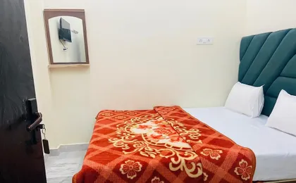 RUDRAKSHA PAYING GUEST HOUSE