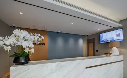 Homeinn · neo (Shanghai Hongmei Road Laowai Street)