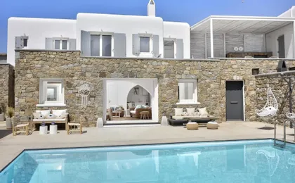 Villa Blanca Duo