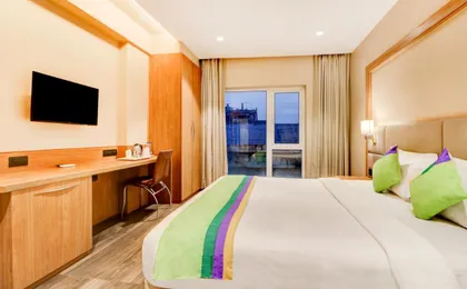 Radhe Palace Hotel