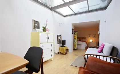 Bright Chic Garden Apartment