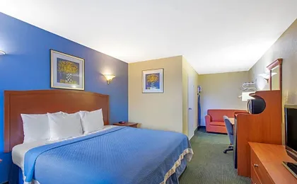 Days Inn by Wyndham Elmsford