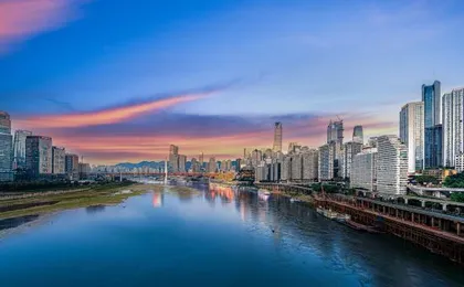Yiduo Riverview Hotel (Chongqing Liberation Monument Hongya Cave)