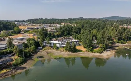 Oyster Bay Inn & Suites