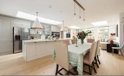 Fabulous 4 Bedroom Family Home in Fulham