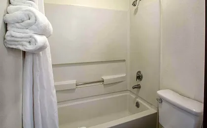 Super 8 by Wyndham Selma/Fresno Area