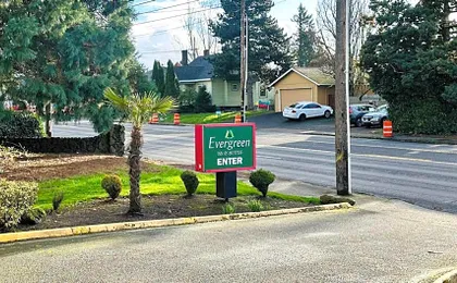 Evergreen Inn & Suites Portland Airport