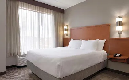 BNA Suites By IHG