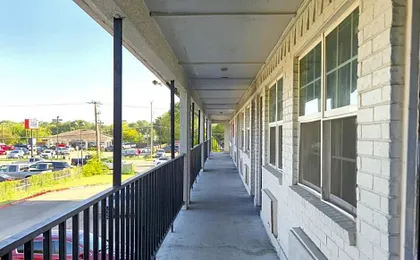Deluxe Inn Motel By OYO Grand Prairie Interstate 30