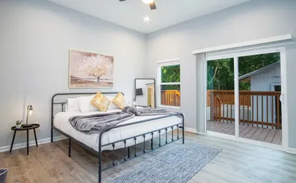 Experience Convenience w 4BR 3BA Near Alamodome