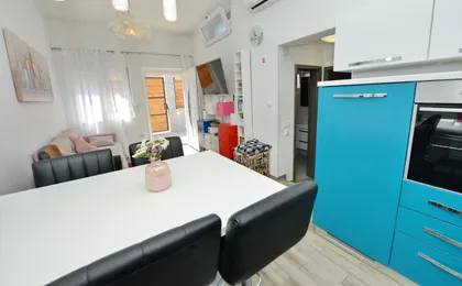 Villa Popandrock Sleeps 5 with Parking