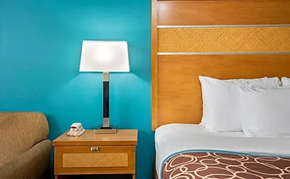 La Quinta Inn & Suites by Wyndham Houston Willowbrook
