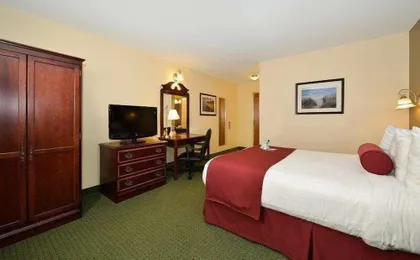 Best Western the Hotel Chequamegon