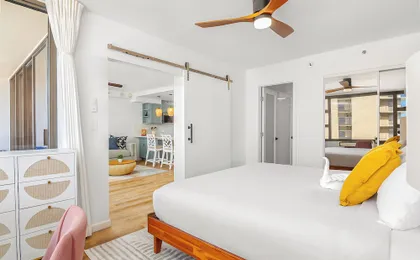 Premium Remodeled Condo with Ocean View and Parking