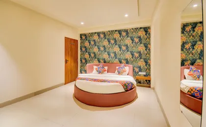 Fabhotel Relax Inn Executive