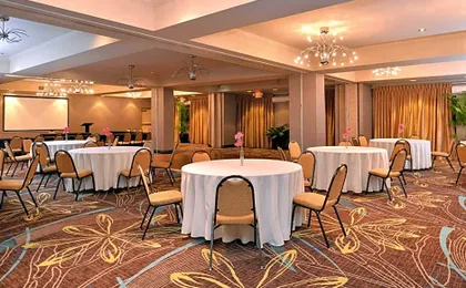 Holiday Inn Express Hotel & Suites Dallas South - DeSoto By IHG