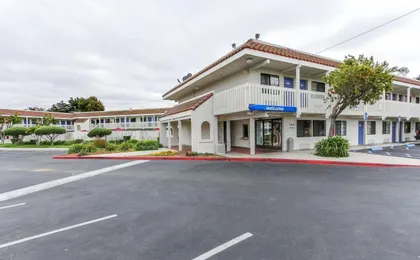 Motel 6