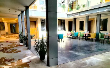 Choenix Hotel (Beijing Tiananmen Square Qianmen Street Subway Station)