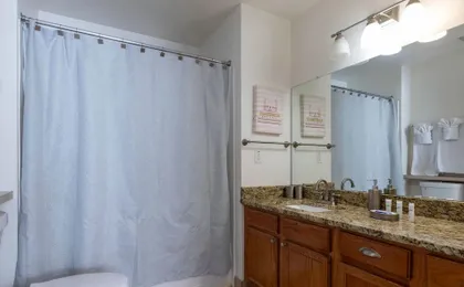 Amazing Family Townhouse Minutes From the Parks