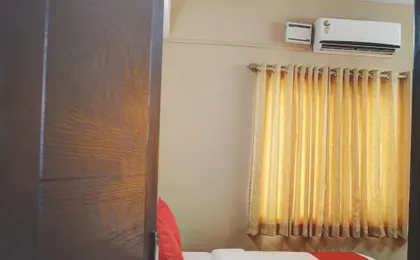 OYO 13670 Skylark Service Apartment