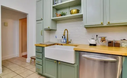 < 1 Mi to Moda Center: Walkable Portland Retreat!