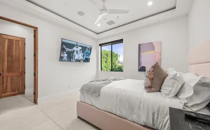 Palm Villa- Luxury 7 Bed, Pickleball, Volleyball, Golf