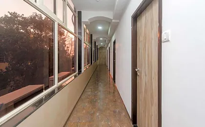 Hotel O Divine Residency Near Phoenix Marketcity