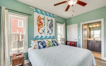 Ocean-view Apt in Emerald Isle - Walk to Beaches!