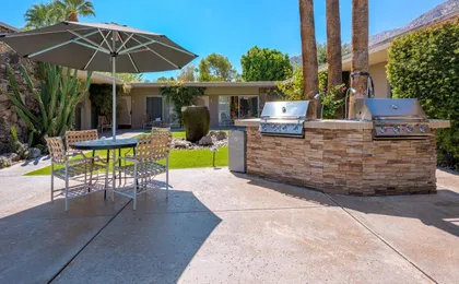 Desert Hills Hotel (Adults only)