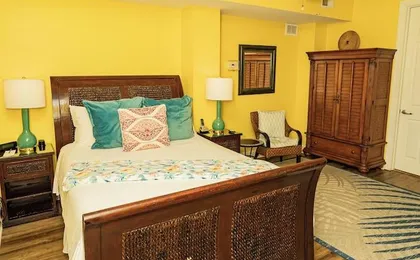 Water's Edge Inn (Adults only)