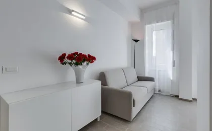 Trastevere White Apartment