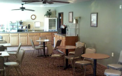 Capri Inn & Suites